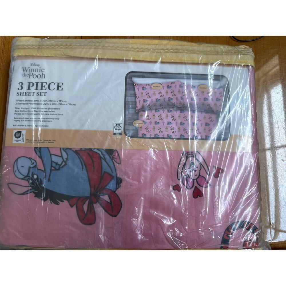 Disney Winnie the Pooh 3 piece sheet set, fitted sheet with 2 pillowcases NWT
